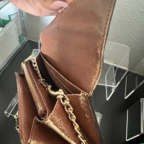 Louise Vuitton Sarah Wallet - Picture 3 of 8